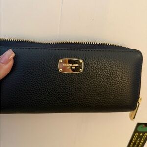 Michael Kors Navy Leather Zip Wallet